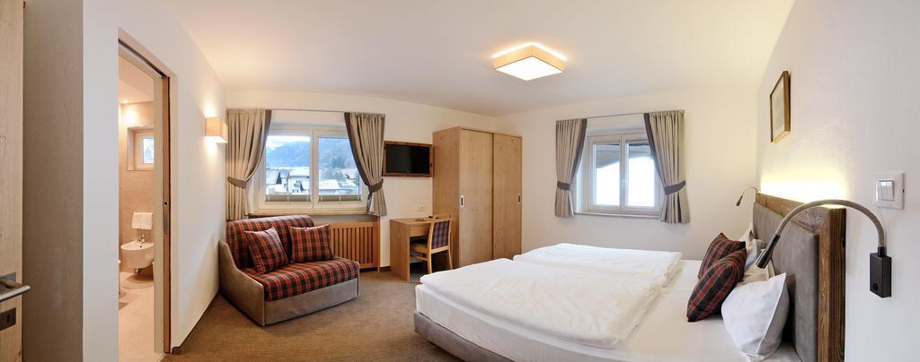 Residence Hotel Fever Ortisei Quarto foto