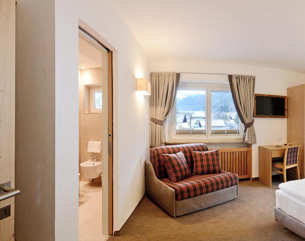 Residence Hotel Fever Ortisei Quarto foto