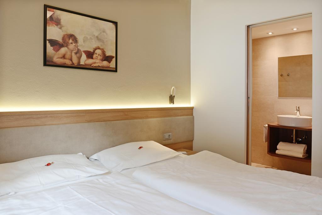 Residence Hotel Fever Ortisei Quarto foto